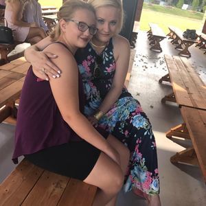 Meet your Posher, Elizabeth