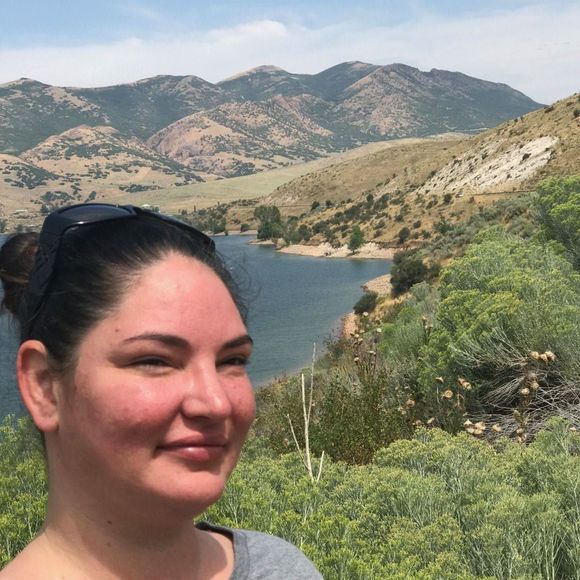 Meet your Posher, Nikole - Picture 1 of 1