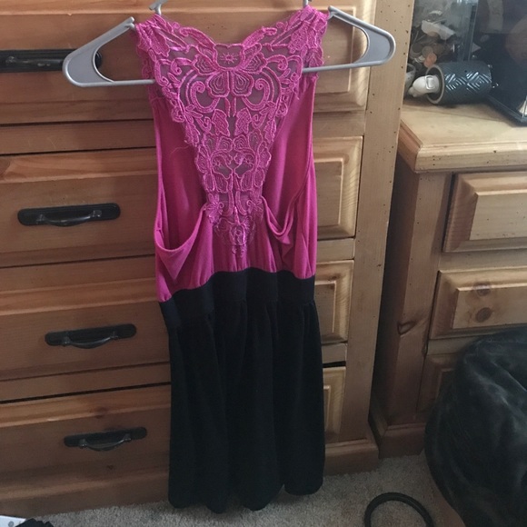 Derek Heart Dress - Picture 2 of 2