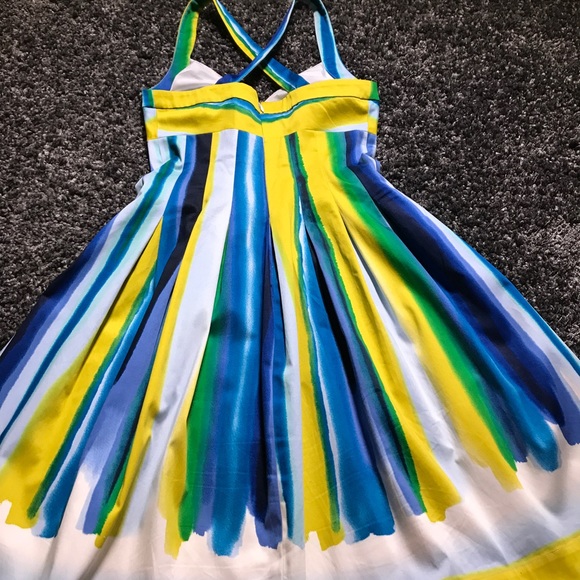 Calvin Klein Dress. Size 2. - Picture 4 of 5