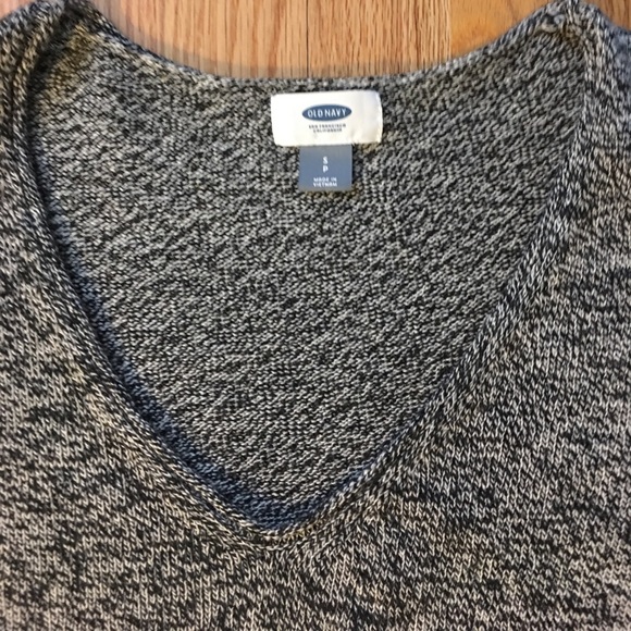 Old navy v neck sweater - Picture 2 of 2