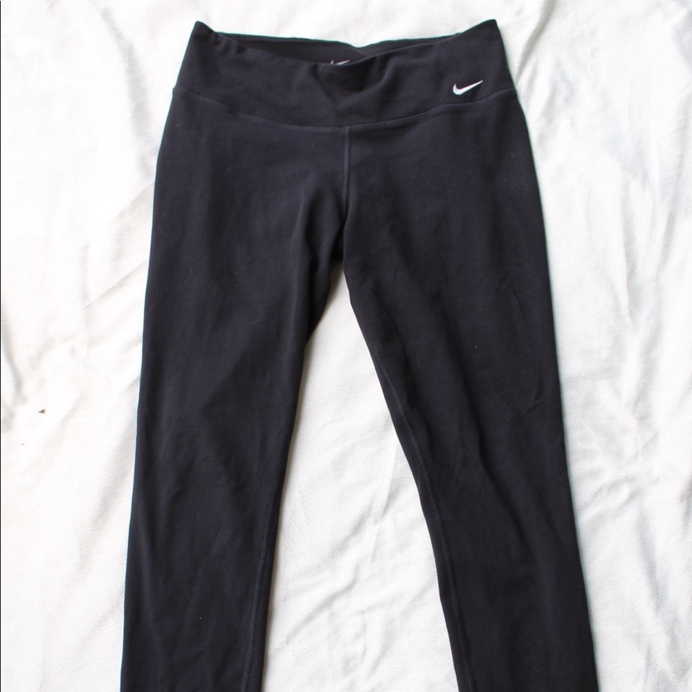 Nike Dri-Fit Leggings. Medium. EUC