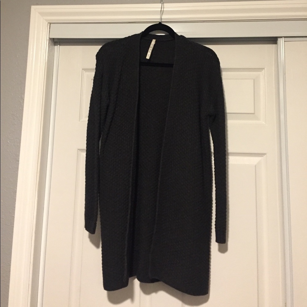 Leo & Nicole Cardigan size M