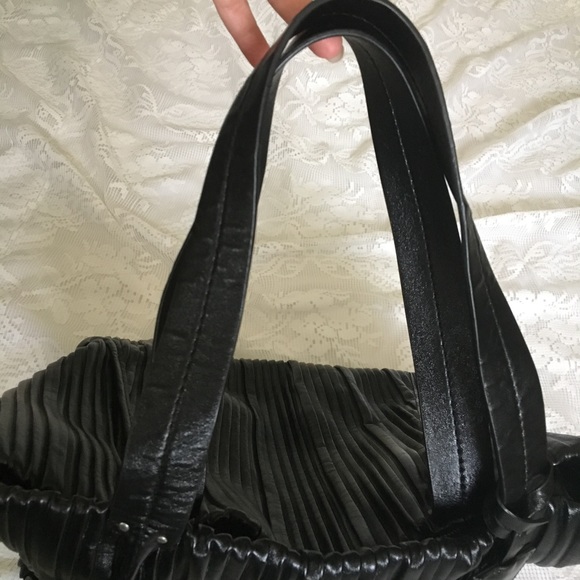Calvin Klein | Fancy Faux Leather Black Pleated Tote - Picture 4 of 9