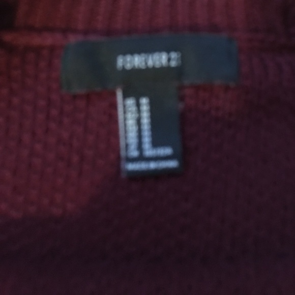 Forever 21 sweater - Picture 2 of 3