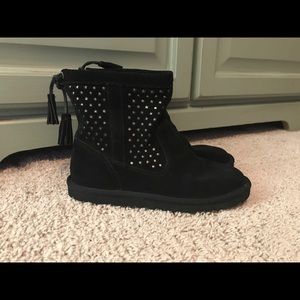 Girls UGG Boots-Size 3. Barely Worn!