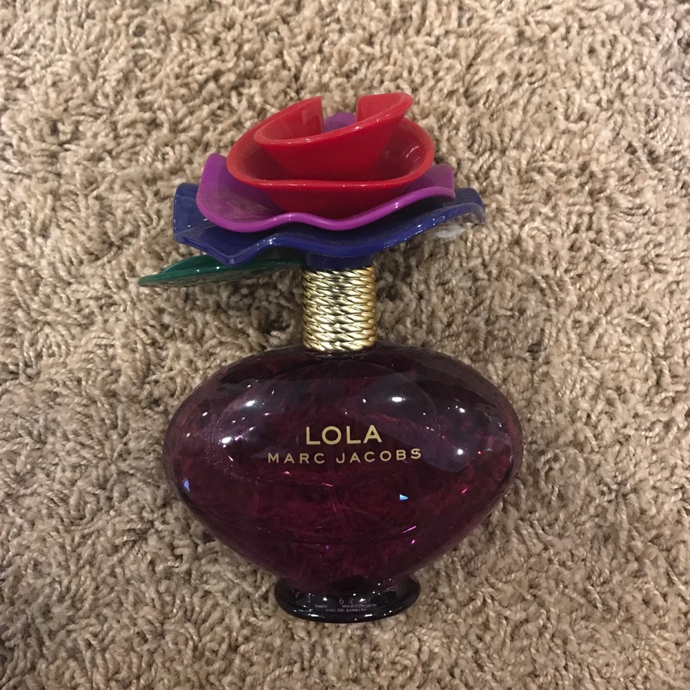 Marc Jacobs Lola Perfume