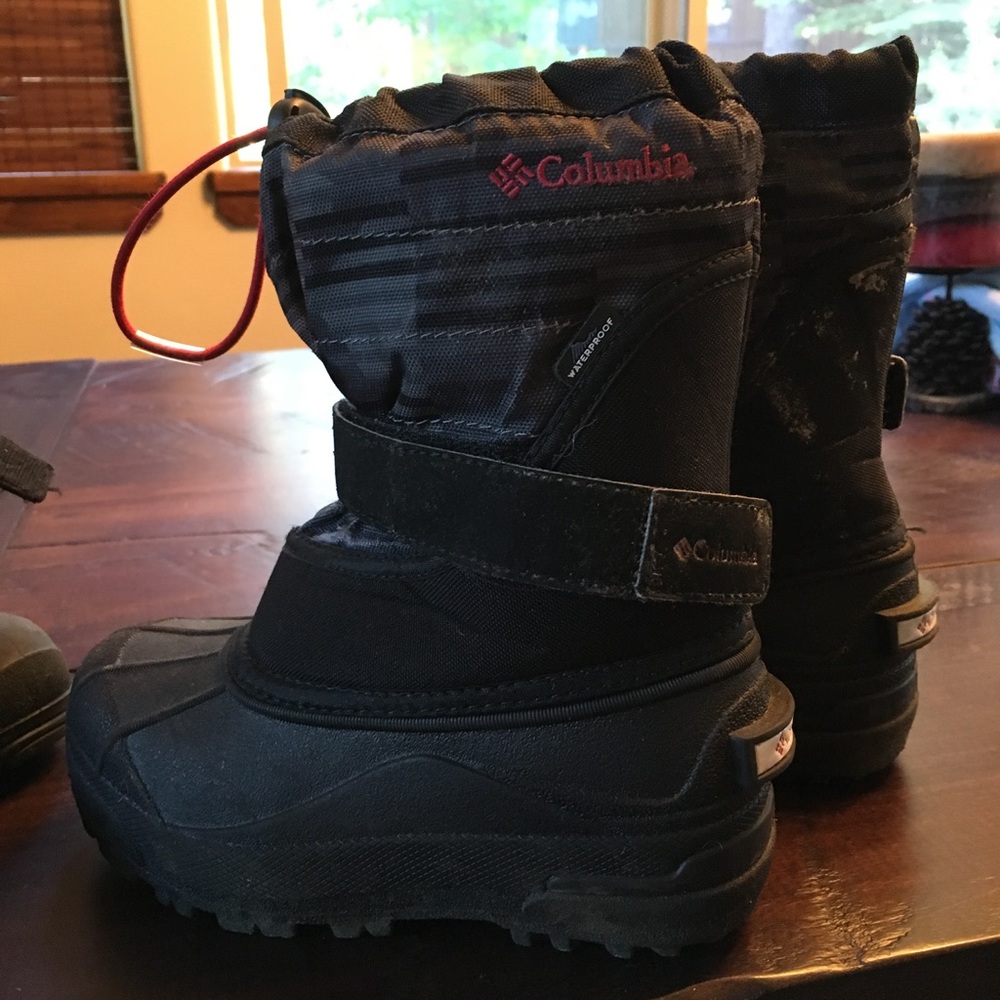 Columbia Boys Sz 12 Snow Boots