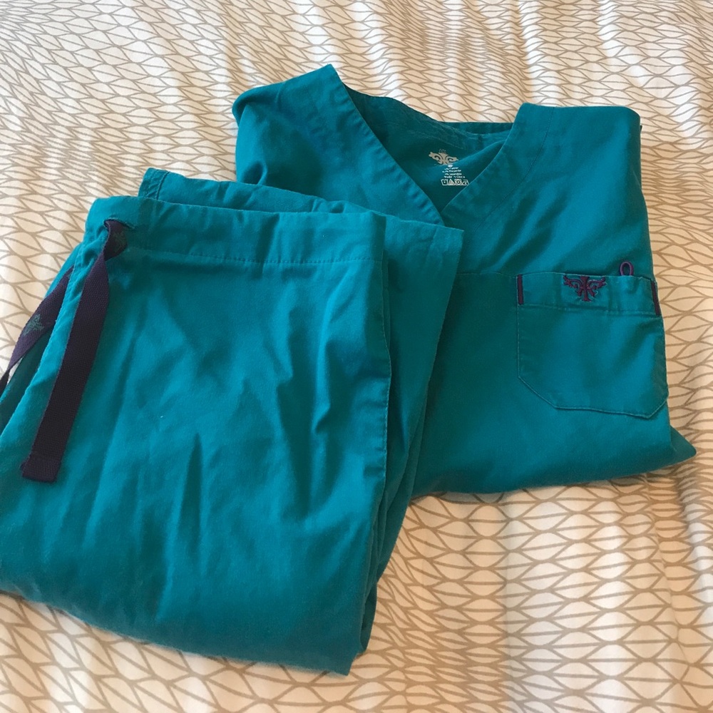Turquoise Med Couture EZ Flex scrubs XS