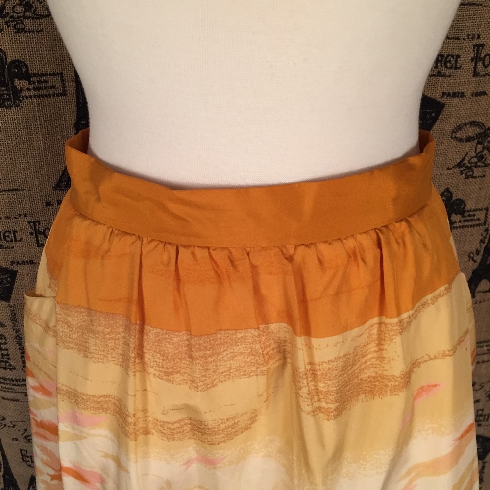 We Love Vera Anthropologie Goldfish Skirt Size 8 - Picture 4 of 8