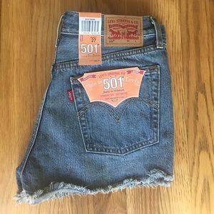 💙 NWT Levi's 501 Cutoff Shorts
