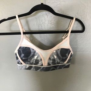 Lululemon Sports Bra Size 4