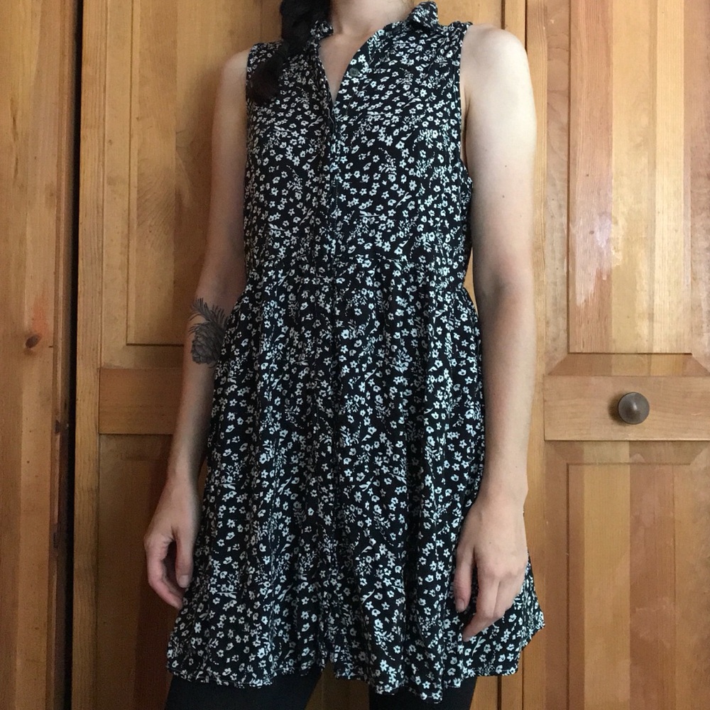 black floral sleeveless dress