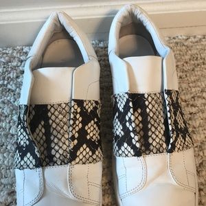 Vista Leather Sneaker