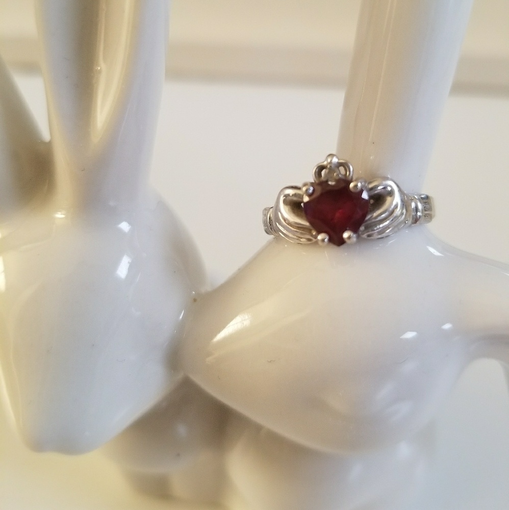 Ruby 14K White Gold Claddagh Ring Size 5.5