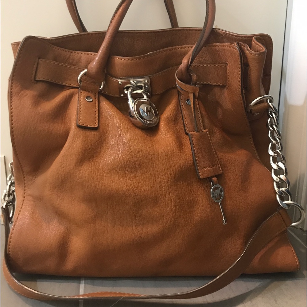 michael kors hamilton. Large.