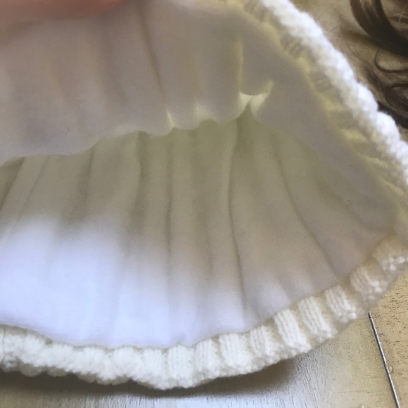 Nice white hat 🎩 - Picture 5 of 5