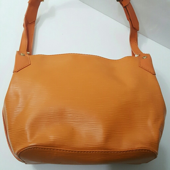 ⤵⤵Sold Addl Pictures LV Mandara PM - Picture 7 of 8