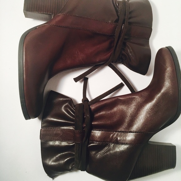 NINE WEST NINE  &CO - Picture 2 of 8