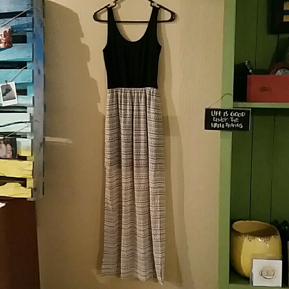 Full length LA Hearts Dress