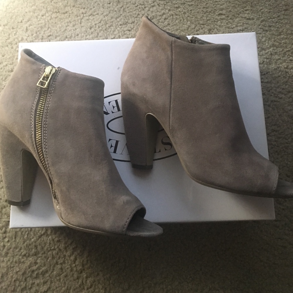 Steve Madden open toe booties