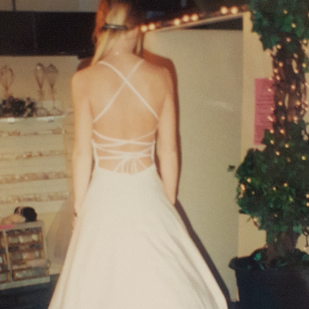 Maggie Sottero wedding dress - Picture 4 of 8