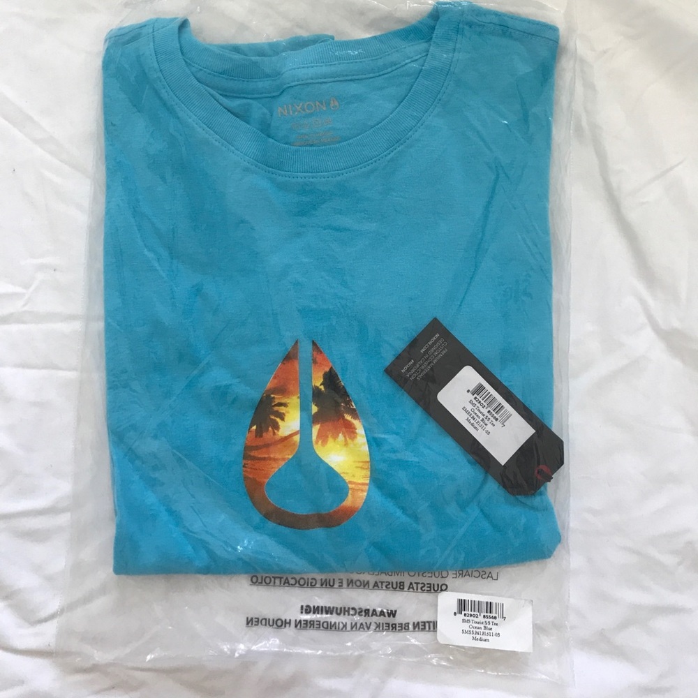NWT - Nixon T-shirt Size M
