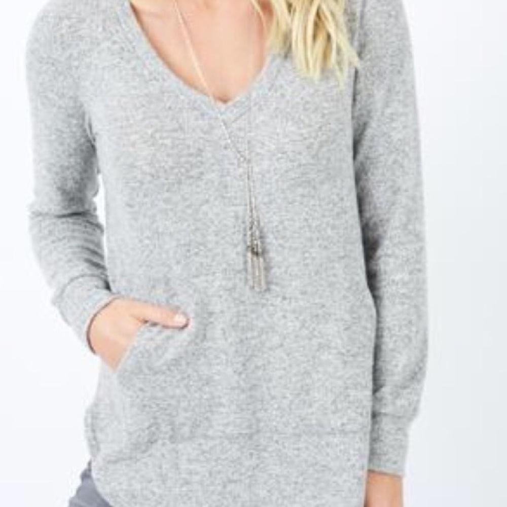 Peyton jensen grey sweater shirt