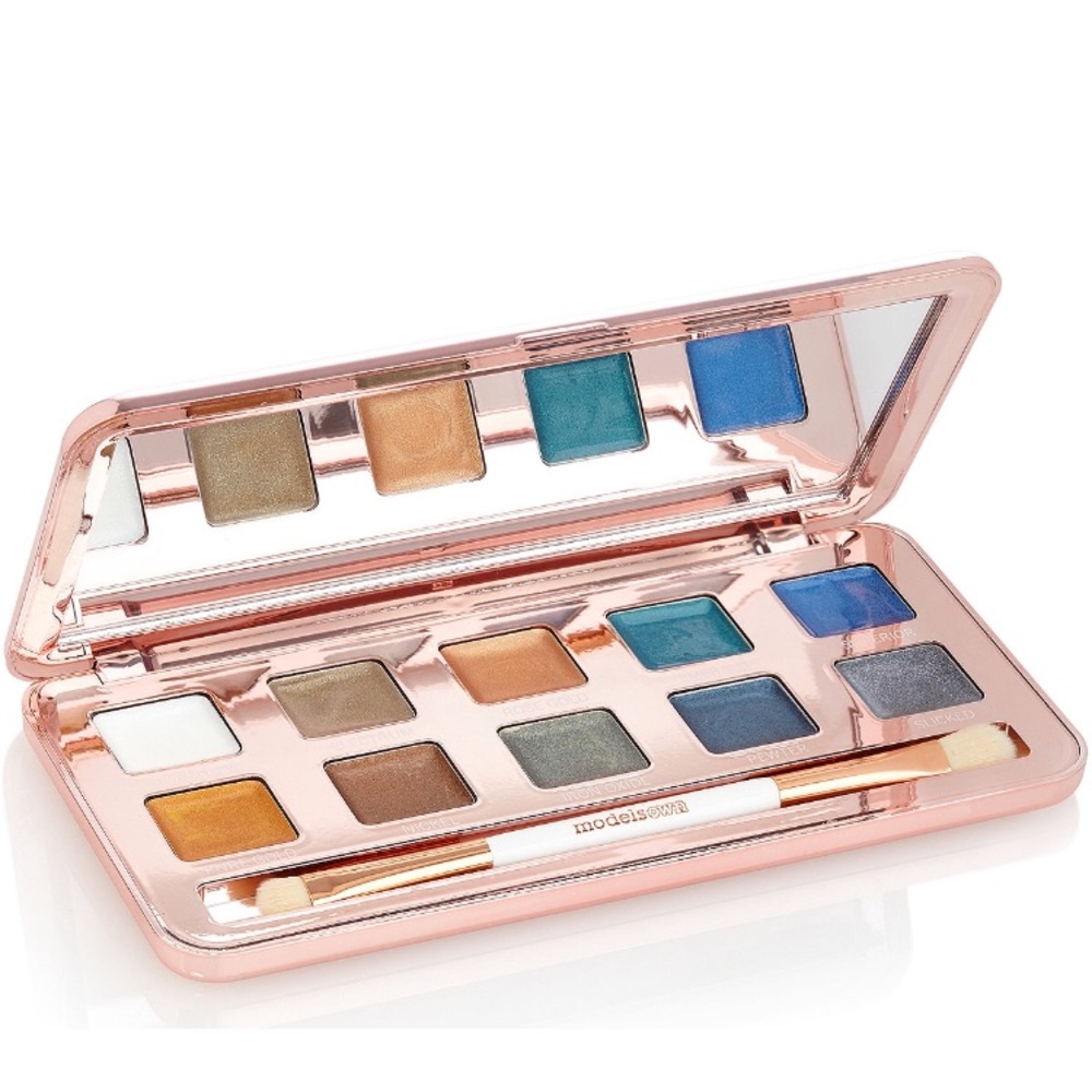 Color Chrome Eyeshadow Palette