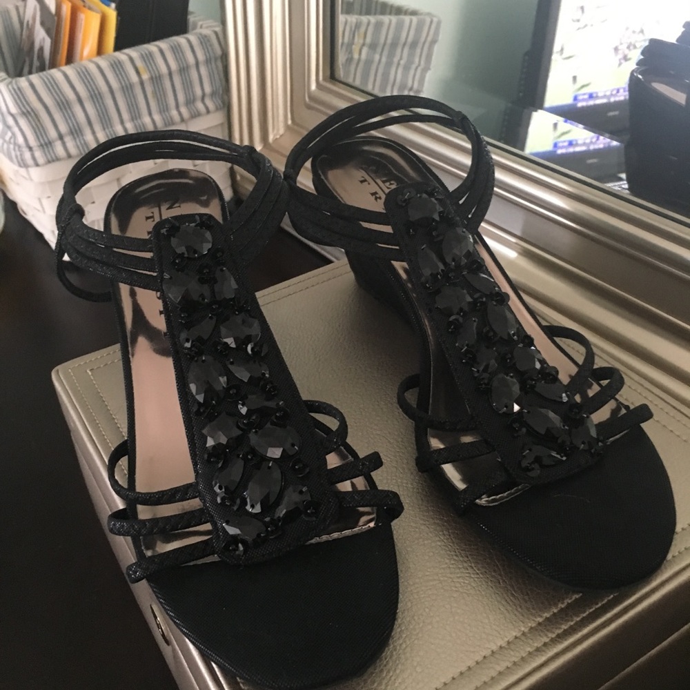 Low wedge heels