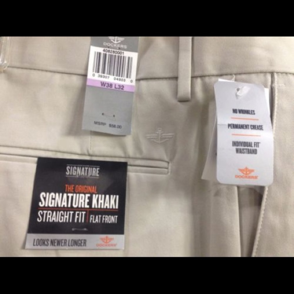 Dockers Men's Khaki Straight Fit, Flat 38x32 Beige