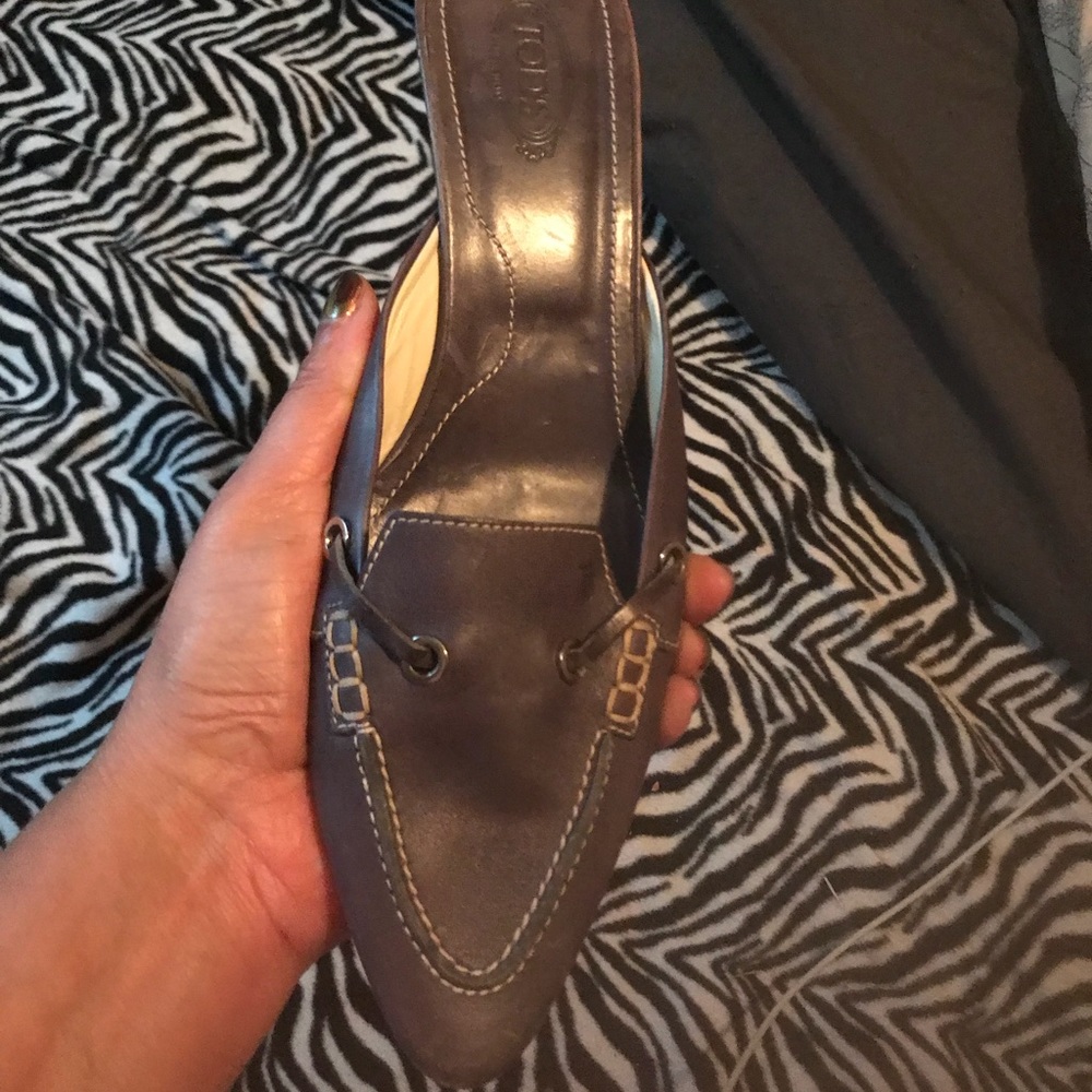 Tod’s mules.