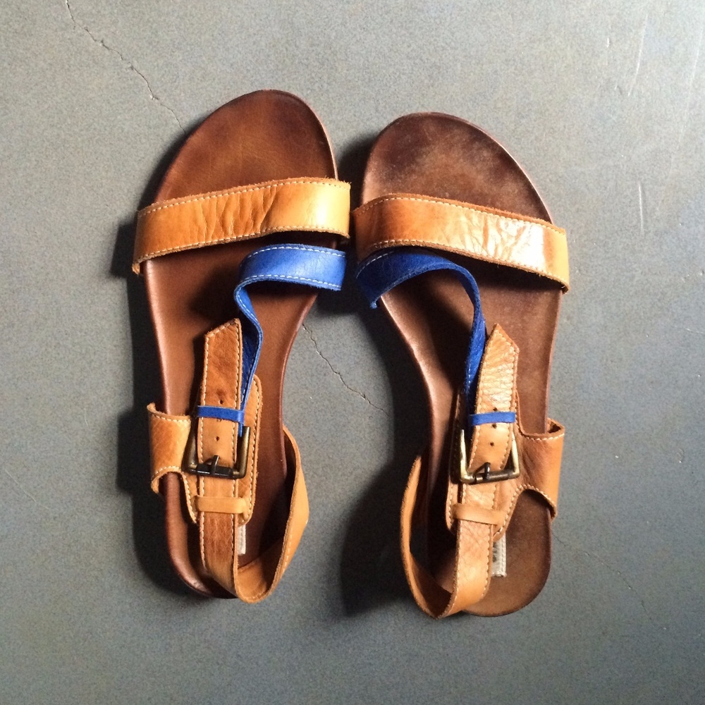 Steve Madden Flat Leather Sandals