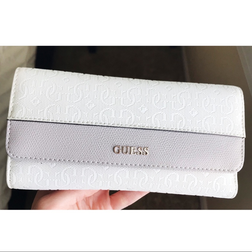 GUESS WALLET