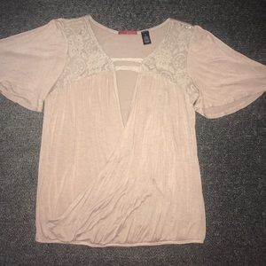 BKE Red peasant sleeve top