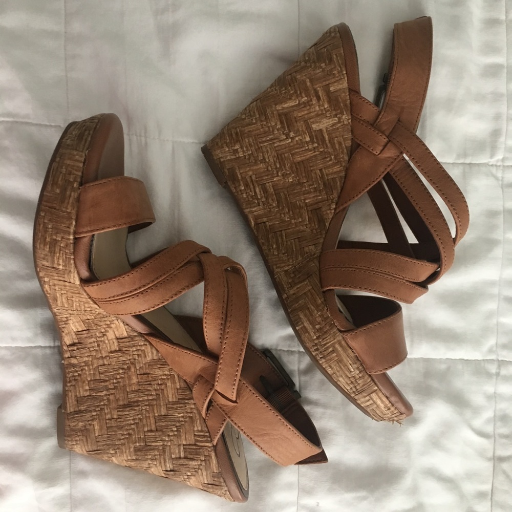 Jessica Simpson Wedges