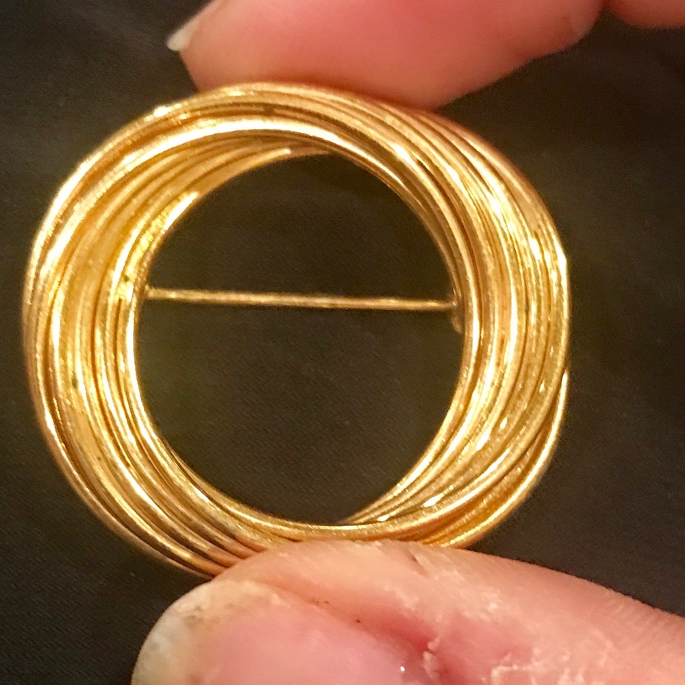 Gold-tone circle Brooch