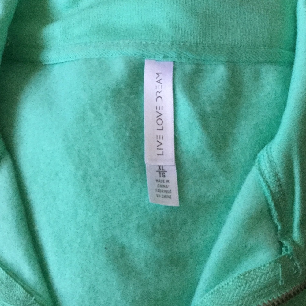Like new Aeropostale zipper front sweatshirt