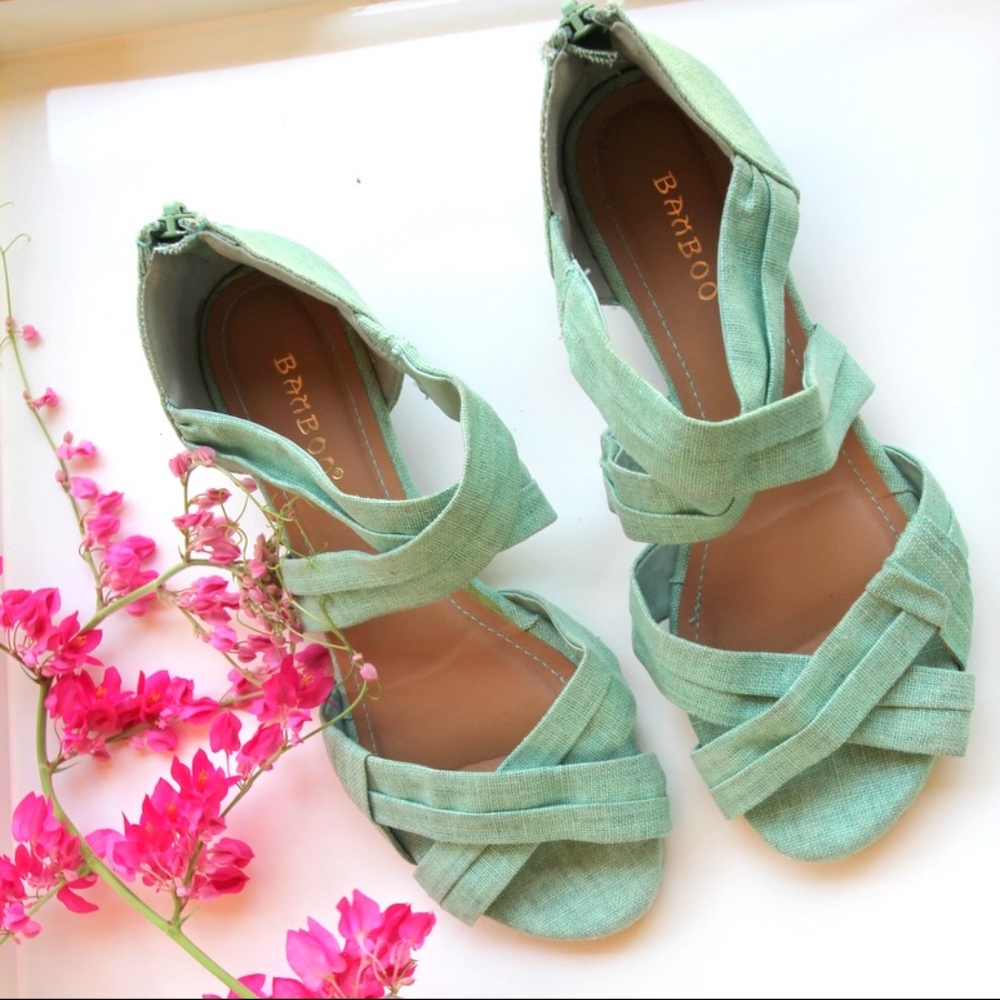 🌿 Mint Green Sandal Wedges