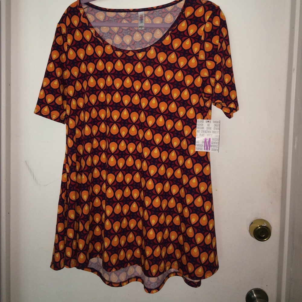 NWT LuLaRoe Perfect T - size medium