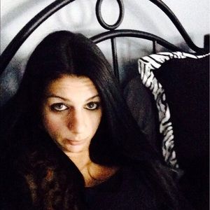 Meet your Posher, Chrystal