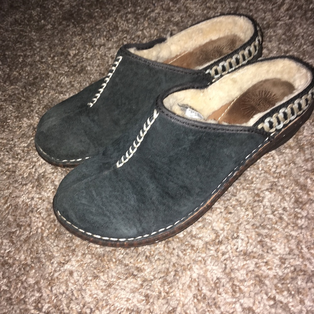 Ugg clogs shoes black sz 6 slip on uggs