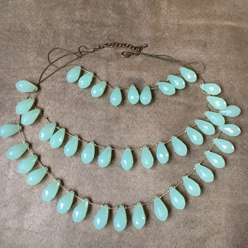 Triple layer aqua bead necklace