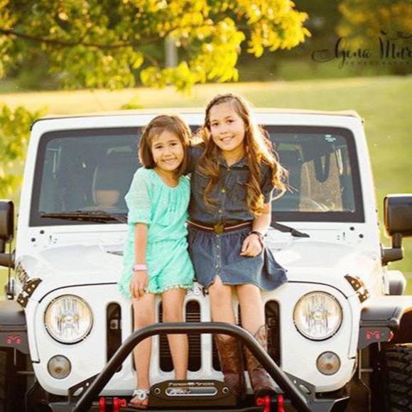 Meet your Posher, Amanda - Picture 1 of 1