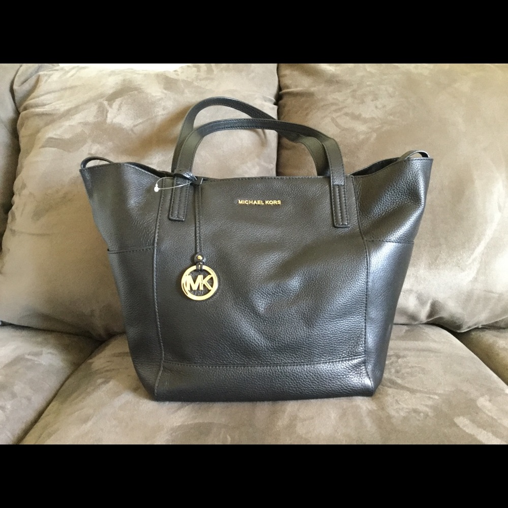 NWT Michael Kors Ashbury Black Leather Bag