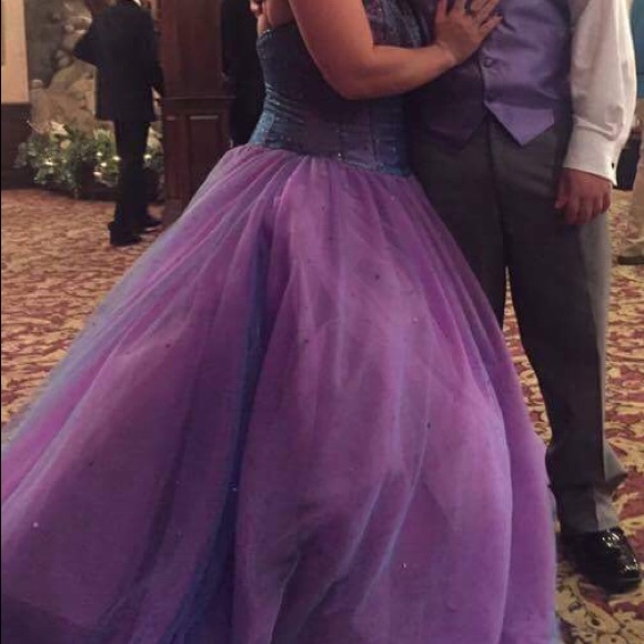 Corset tulle Prom dress - Picture 6 of 8