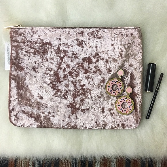 Handbags - Oversized Crushed Velvet Pouch/Clutch