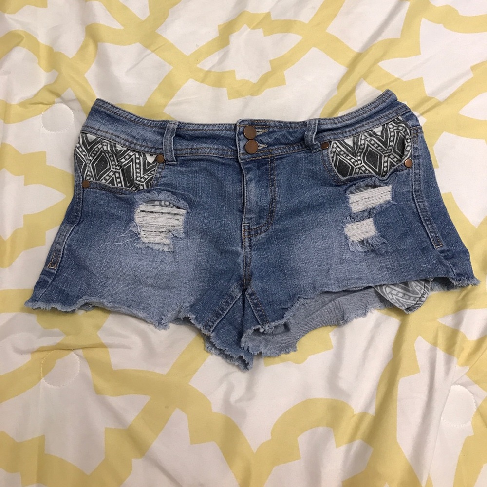 Cute patterned short shorts!!