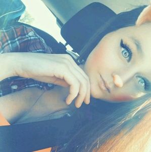 Meet your Posher, Lori