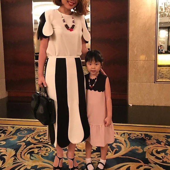 Skirt Victoria beckham SOLDOut scallops - Picture 2 of 7